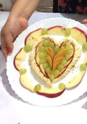 A picture of Fruit chaat :Chaat E Bahara.