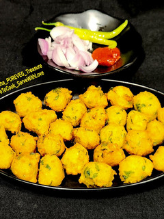 A picture of Moong Dal Pakora.