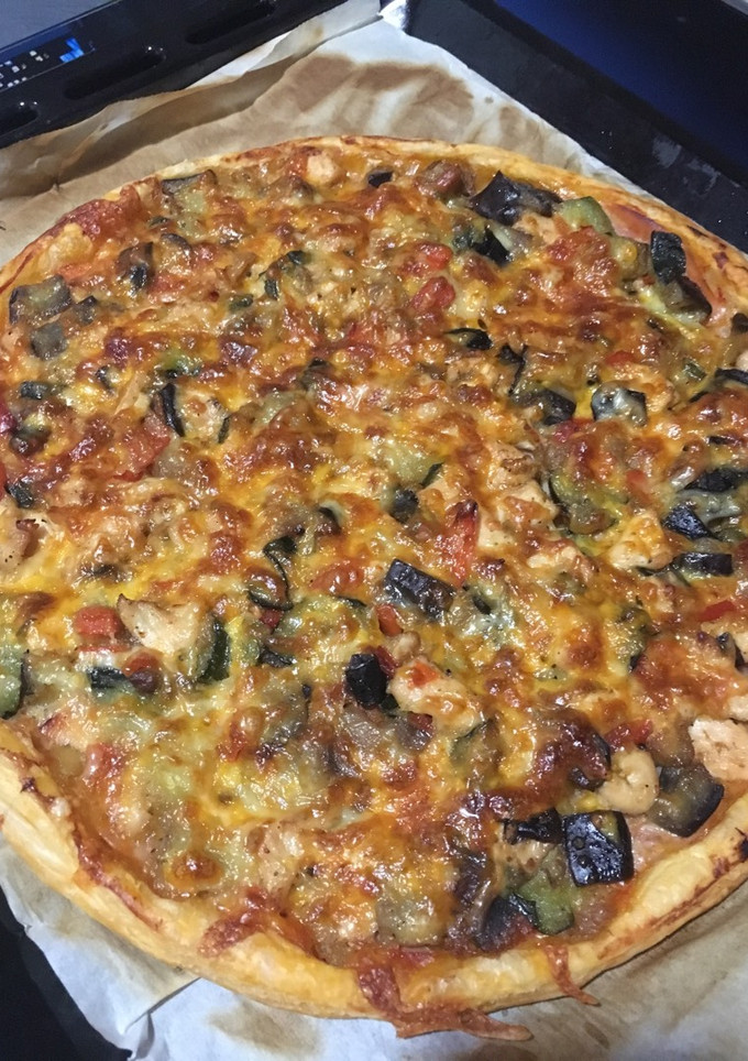 Una foto de Hojaldre de verduras y pollo