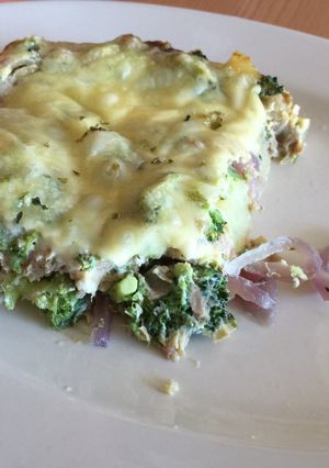 Una foto de Budín de atún con papas y brócoli