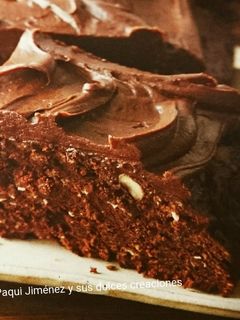 Una foto de Tarta de chocolate, zanahoria y nueces