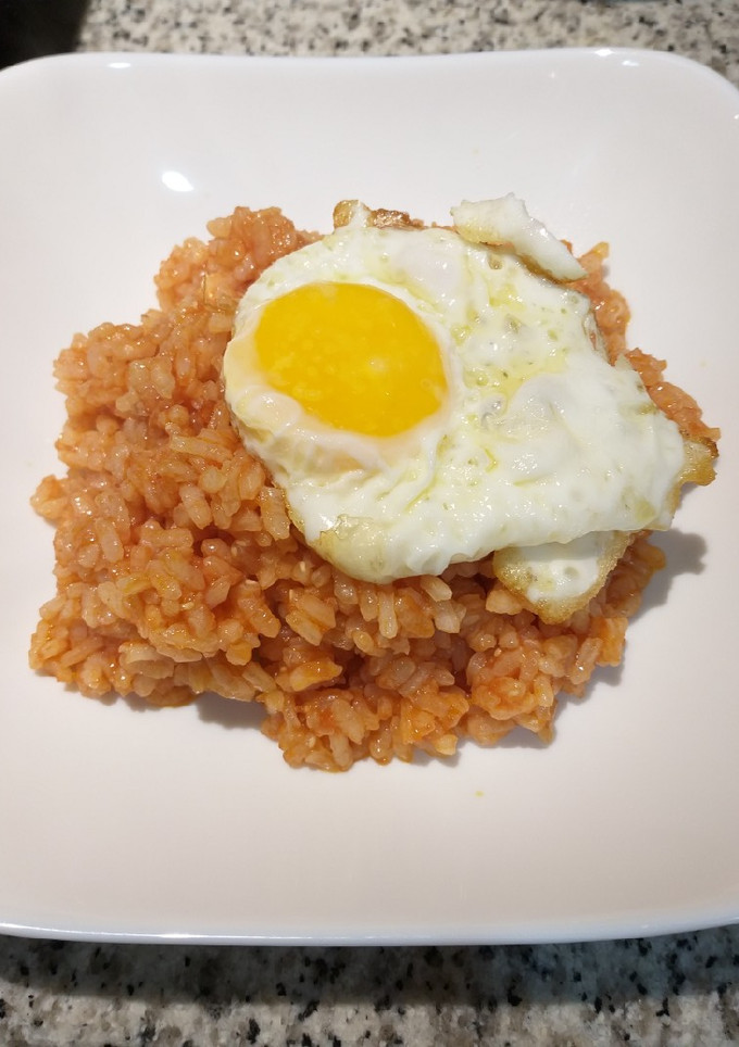Una foto de Arroz a la cubana