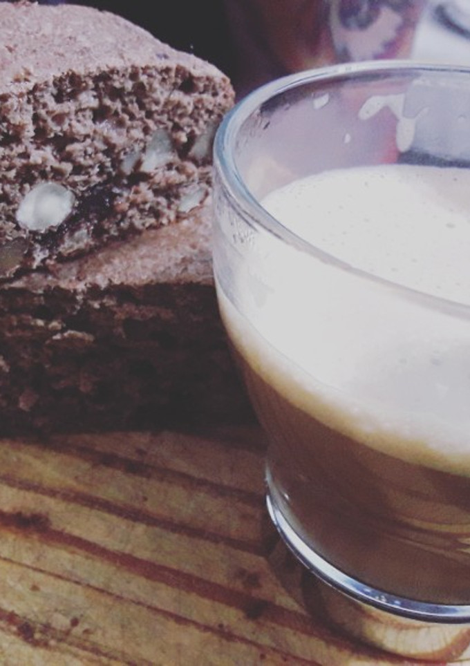 Una foto de Budín fit de avena y chocolate en panificadora atma