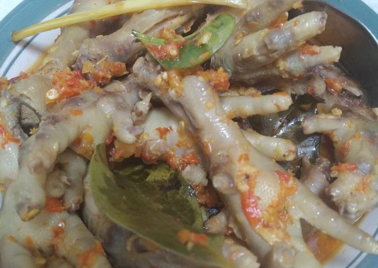 Ceker Ayam Ala Amih Pedas Manis Gurih