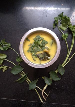 ડબકા કઢી (Dabka Kadhi Recipe In Gujarati) રેસીપી મુખ્ય ફોટો