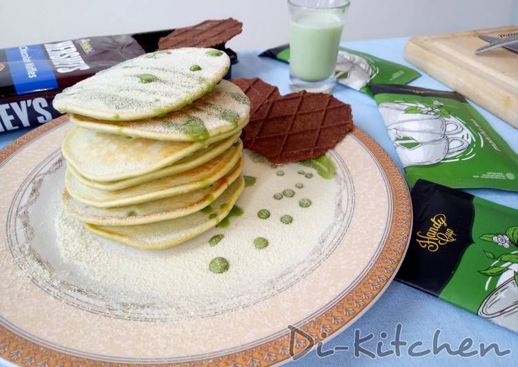 5. Greentea Pancake with Chocolate Waffle