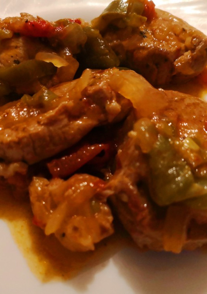 Una foto de Solomillo en salsa de pimientos