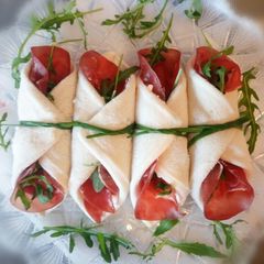 A picture of Bresaola wraps.