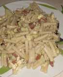 Macarrones con bechamel y salchicha