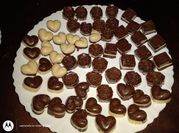 Una foto de bombones de cacahuete