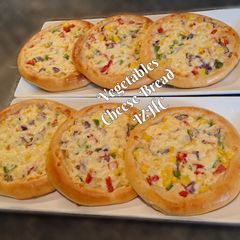 A picture of 🌽🍕🫑Vegetables Cheese Bread🫑🍕🌽.