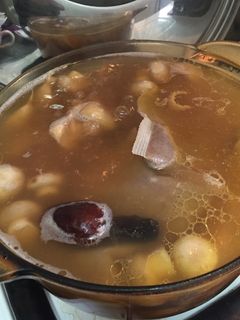 肉骨茶磨菇雞湯 的食譜成品照片