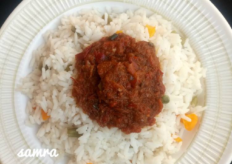 How to Prepare Ultimate Veggies rice and tomatoes stew