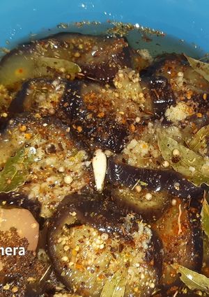 Una foto de Berenjenas al escabeche versión vanee