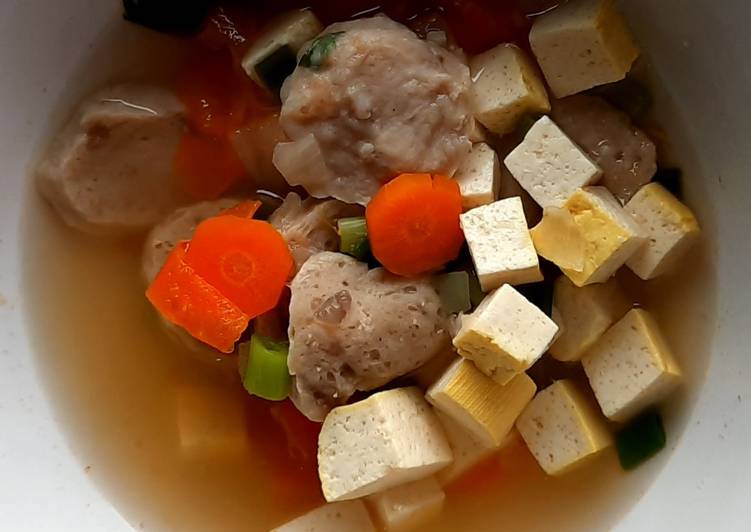 Cara Gampang Menyiapkan Sup tahu bakso, Enak