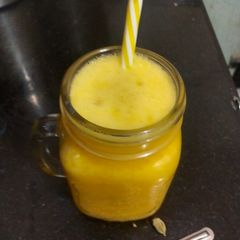 A picture of Mango sharbat.