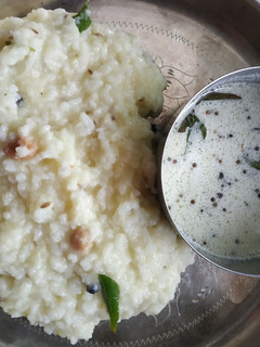 வெண்பொங்கல் (Ven pongal recipe in tamil) செய்முறை முக்கிய புகைப்படம்