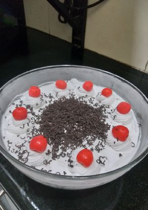 A picture of Black forest pudding.