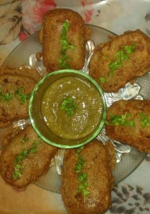 A picture of Vrat mein khane wale aloo aur kuttu ke cutlets.