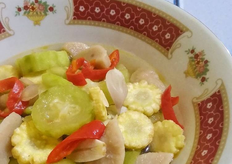 39. Tumis Oyong Baso Pedas