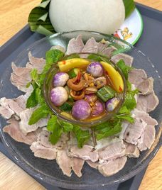 heo luộc mắm nêm