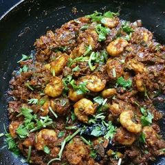 A picture of Prawns tava fry.