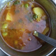 A picture of Potato peas vegetable.
