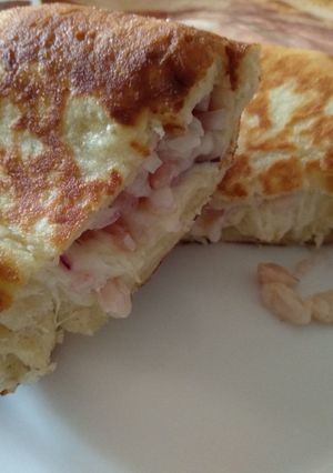 Töltött lángos recept fotója