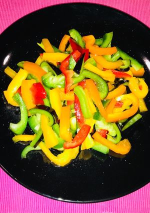Una foto de Ensalada de pimientos coloridos