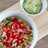 Spaguettis de calabacín con tomate y crema de aguacate