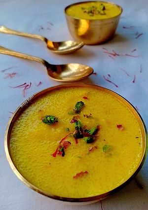 A picture of Kashmiri phirni.