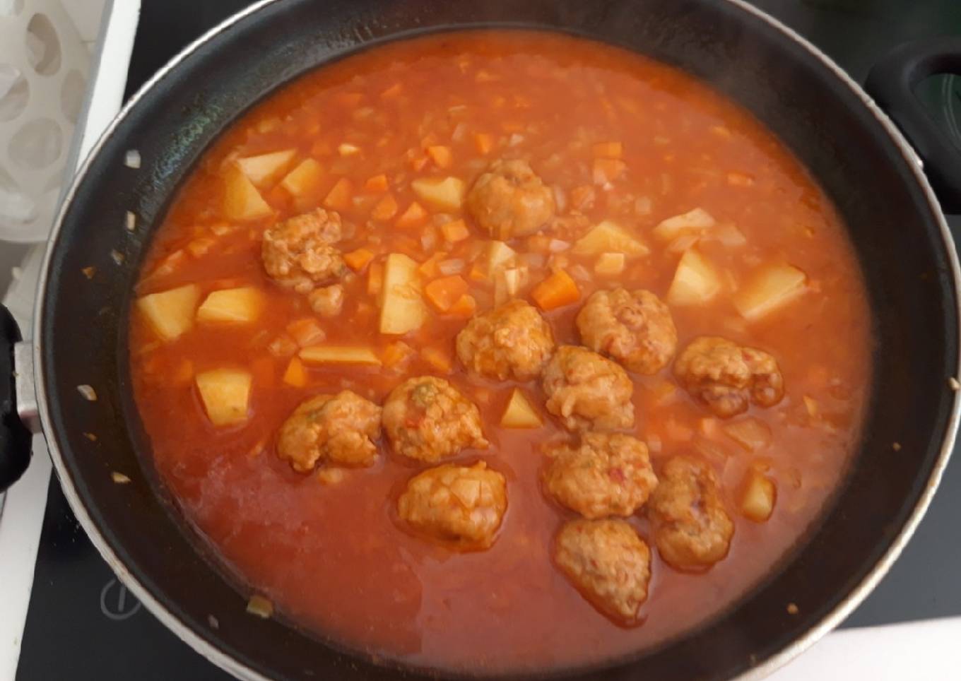 Albóndigas en salsa de tomate