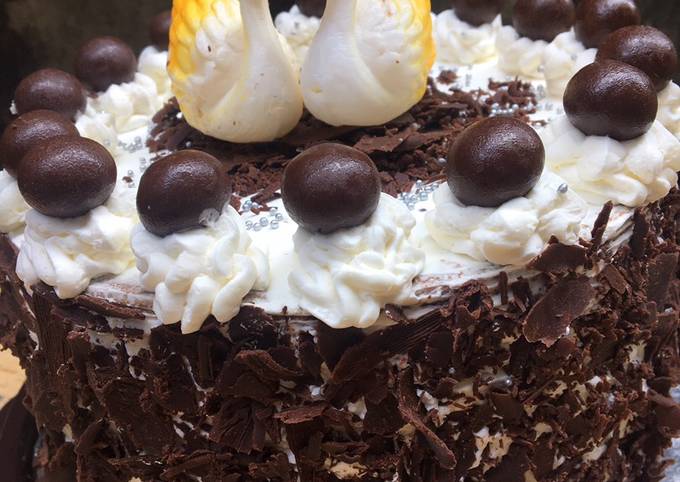 Resep Kue Ulang Tahun Cokelat Leleh Sederhana yang Lezat - Food Fimela.com