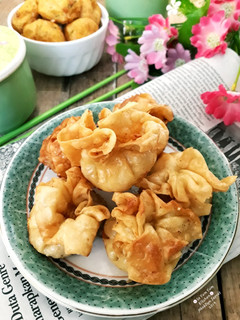 Foto resep Pangsit Goreng Isi Wortel Tahu Kelapa
