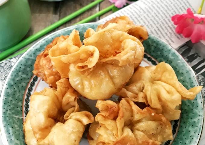 Resep Pangsit Goreng Isi Wortel Tahu Kelapa Oleh Mbok Dyn Cookpad