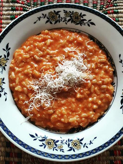 Una foto de Risotto en salsa roja