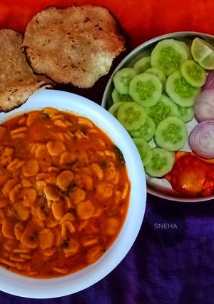 दाल ढ़ोकली (dal dhokli recipe in Hindi) रेसिपी मुख्य फोटो