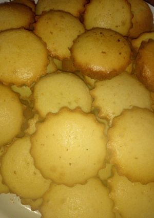 A picture of Vanilla cupcake.
