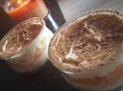Una foto de vasitos de mascarpone