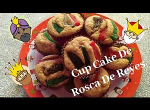 Una foto de Rosca de Reyes en cupcake