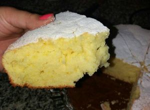 Una foto de Torta de naranja licuada