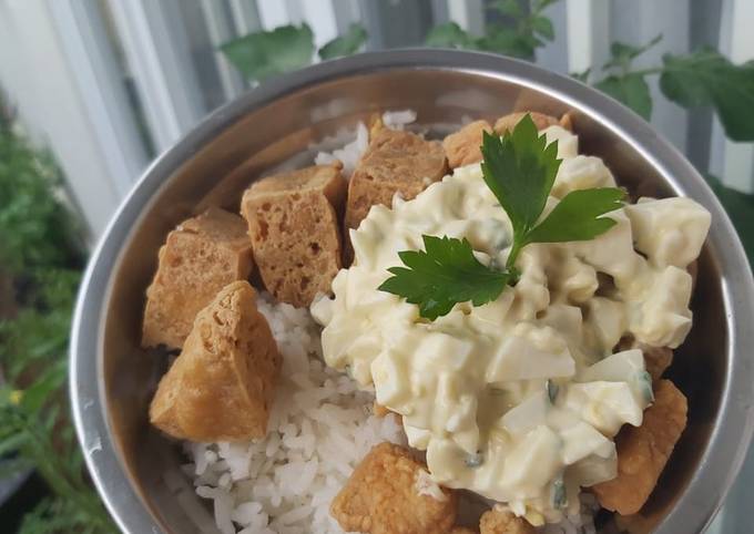 Crispy Chicken Bowl Egg Mayo