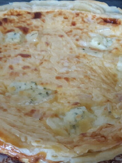 Una foto de Quiche de queso y jamón cocido