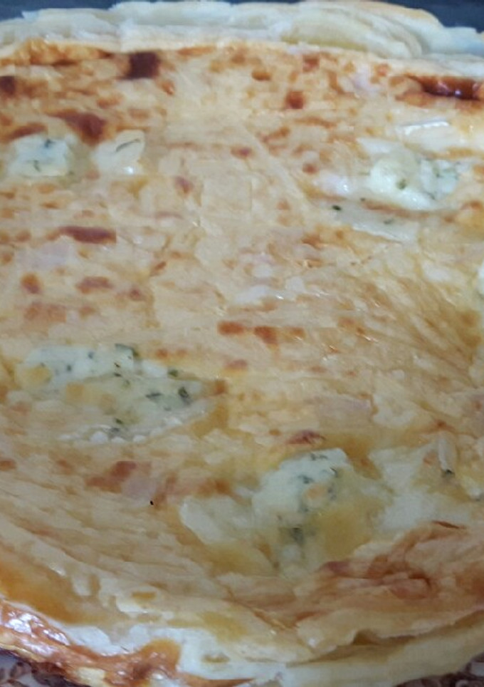 Una foto de Quiche de queso y jamón cocido