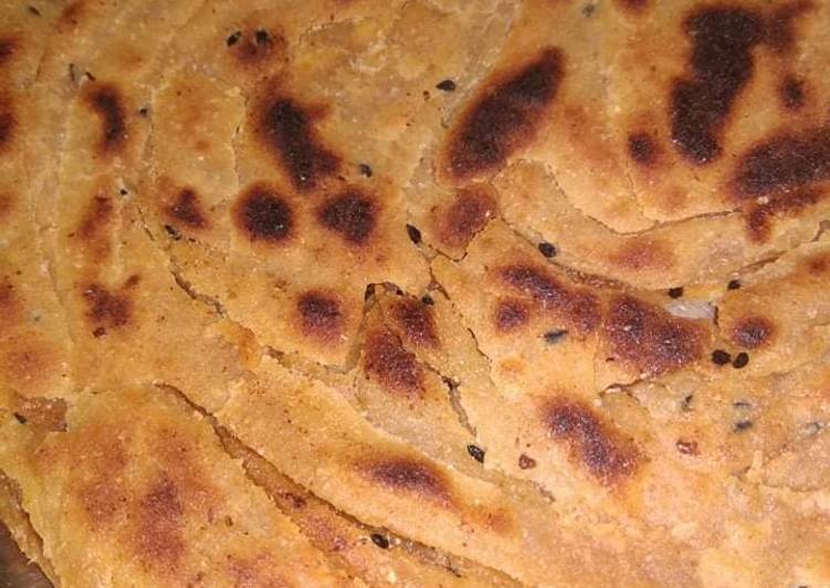 WORTH A TRY! Recipes मशालेदार लच्छा पराठा (Masaledar Laccha Paratha Recipe In Gujarati)