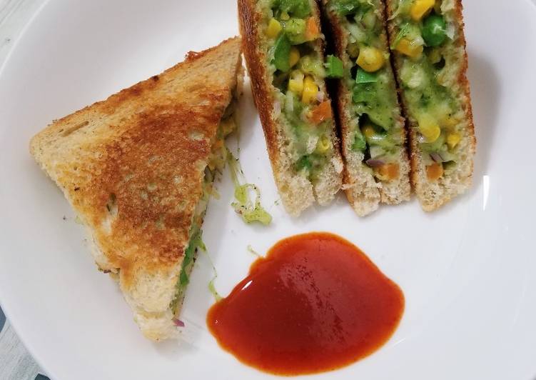 Steps to Make Ultimate Chilli Cheese Veg Sandwich