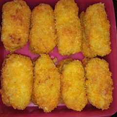 A picture of Kroket Ayam.