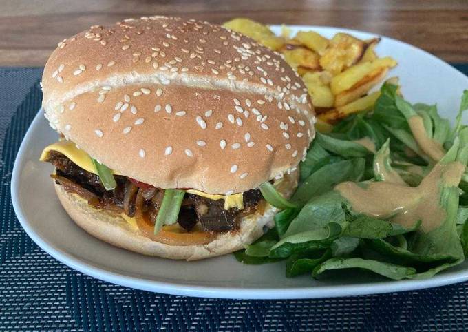 Burger végétalien façon « Pulled Pork » aux écorces de bananes