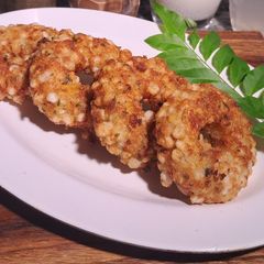 A picture of Fasting sabudana donuts vada.