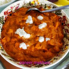 A picture of Paneer makhani.
